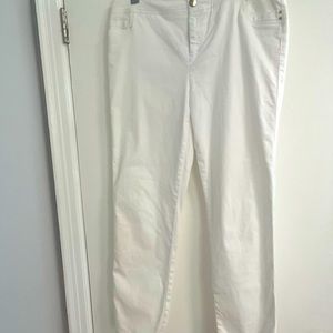 Darling white jeans by Attyre NY size 12